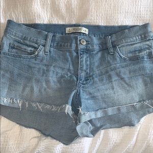 NWOT Abercrombie and Fitch Jean shorts !